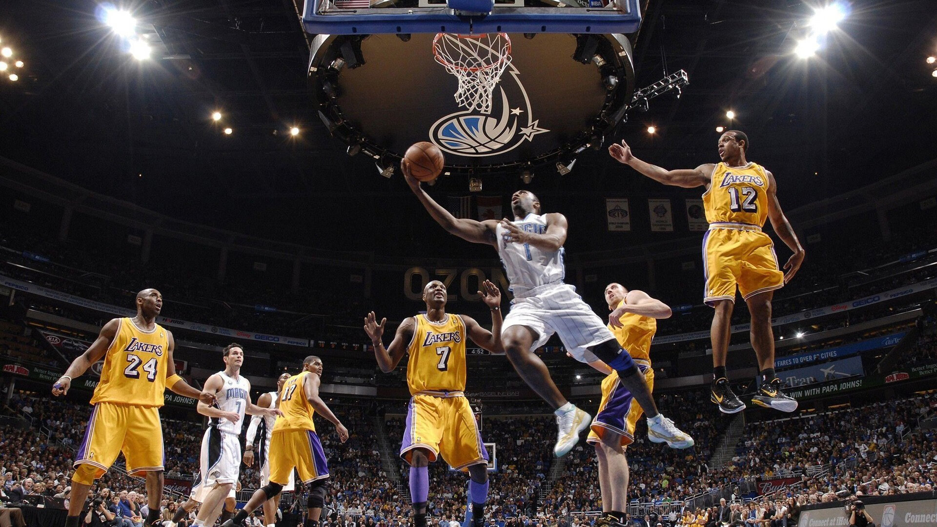 莎拉波娃跨界征服拜仁！网球天后安联球场问鼎冠军引全网沸腾
